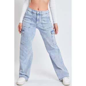 Jeans Cargo de Mezclilla Y2K de Lujo con Bordado Plateado Azul Hielo, 6 Bolsillos, Tela Suave y Elástica, Cintura Alta, Corte Relajado, Ecológicos - Product Image 2