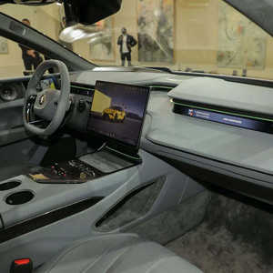 Hatchback Eléctrico Usado 2024 de 5 Puertas y 5 Asientos, Gran Autonomía (501-600 km), Motor de Alto Torque de 150-200 kW, Automático - Product Image 5