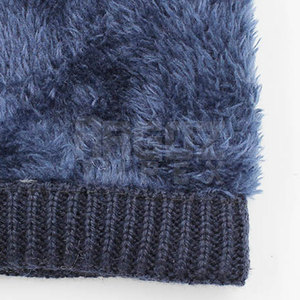 Bonnets jacquard avec logo personnalisé OEM 2025 Vêtements de course d'hiver avec votre propre bonnet en tissu commun - Product Image 4