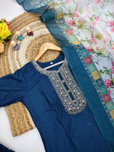 ชุดคุर्ติผ้าเรยอนเนื้อสลับแบบลำลอง ปักลาย แขนสามส่วน กางเกง ผ้าคลุมไหล่ ครบชุด - Product Image 5