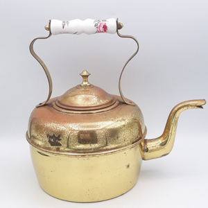 Bouilloire vintage en laiton massif avec poignée, décor fabriqué en Angleterre - Product Image 2