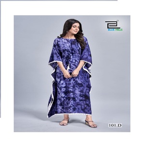 เดรสคาฟตันย้อมสียาวหรูหราพร้อมภาพเงาไหลและขอบลูกไม้ละเอียดอ่อนเพื่อให้ดูเก๋ไก๋สไตล์โบฮีเมียน - Product Image 1