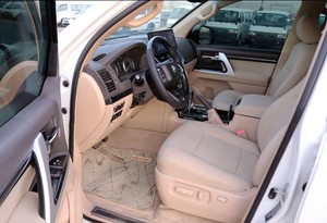 Nouvellement utilisé pour Toyota LandCruiser GXR RWD Drive Pneus R17 à direction gauche avec sièges en cuir et caméra arrière - Product Image 6
