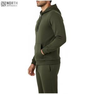 Ensemble de survêtement en polaire technique 2025 Dernière conception de pantalon de survêtement à capuche surdimensionné avec logo personnalisé Vêtements d'hiver Oem pour hommes Survêtements personnalisés - Product Image 3