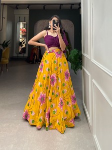 El último diseñador Faux Georgette Bordado Secuencia Hilo Trabajo Lehenga Choli Por Fab Zone - Product Image 3