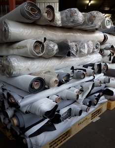 คุณสมบัติกันน้ำและยืดหยุ่นสำหรับเฟอร์นิเจอร์และเก้าอี้หนังพีวีซีเกรด C ลายนูนหนังที่เหลืออยู่ในรถยนต์ - Product Image 4