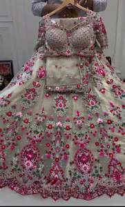 Lehenga Choli élégant en faux georgette, broderie indienne et pakistanaise à la mode, sequins, travail de découpe avec cancan et patta en toile - Product Image 2