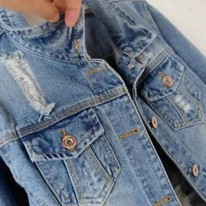 Veste en jean à manches longues pour femmes de qualité supérieure Style de camionneur déchiré en détresse vêtements d'extérieur en coton personnalisables XL Design à la mode - Product Image 3