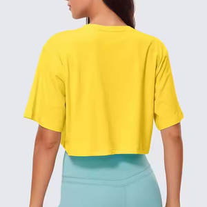 T-shirt crop top de haute qualité pour femmes conception OEM vêtements d'été du Pakistan - Product Image 5