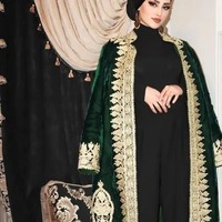 Dernier cri Robe maxi ouverte sur le devant Tissu de velours une pièce avec broderie personnalisée Décorations en dentelle à fermeture éclair pour adultes et filles