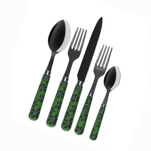 Juego de Cubiertos de Resina Plateada y Verde de Lujo para Bodas Reales, Estilo Occidental, con Mango de Resina, Tenedores, Cucharas, Cuchillos - Product Image 6