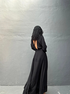 Vestido largo de estilo bohemio para mujer, elegante, negro, con cuello en V, manga larga, cintura Natural, dobladillo Alto y Bajo con volantes, noche ecológica - Product Image 2