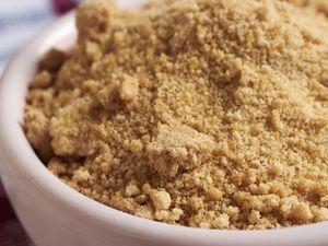 Sucre brun Offre Spéciale raffiné Icumsa 45 poudre de mélasse granulée blanche Boîtes de caramel Jaggery Sachets de sucre de cocotier - Product Image 6