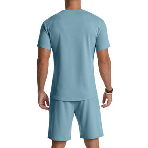 Ensemble de t-shirt léger et de short élégant pour hommes, idéal pour les temps chauds et les activités de plein air avec un matériau de qualité à coupe décontractée - Product Image 2