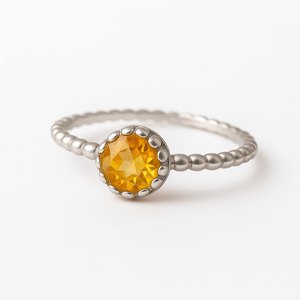 Anillo de Plata con Baño de Rodio y Citrino en Bisel, Diseño Geométrico Bohemio, Unisex, para Bodas, Compromisos, Fiestas y Uso Diario - Product Image 3