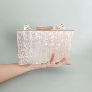 Bolsos de noche de resina nupcial Embragues de diseño único para ocasiones especiales, para bodas y fiestas - Product Image 1