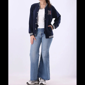 Nouvelle veste à bouton unique pour femmes brodée Sherpa Patch respirant courte longueur avec motif de lettre femmes veste universitaire - Product Image 4