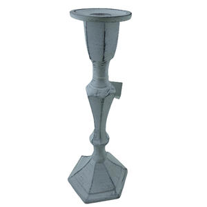 Ensemble de 2 bougeoirs décoratifs en métal de taille moyenne pour hôtels et décoration de mariage faits à la main - Product Image 1