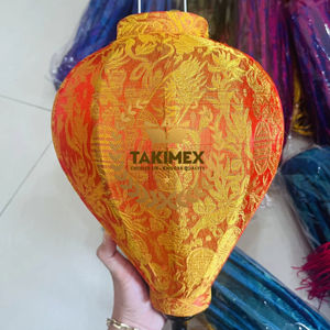 Lanterne en soie du Vietnam, lanterne décorative en bambou faite à la main pour les marchés nocturnes, les mariages et la décoration de jardin - Product Image 1