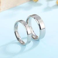 Service de personnalisation de logo, bague de couple en acier inoxydable doré, simple, gravée avec une lettre, lisse, vierge, bague de mariage en acier inoxydable