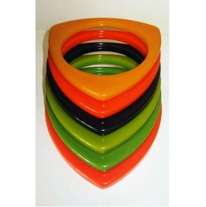 Bracelets en résine de luxe pour femmes, effet de couleur riche, accessoire élégant, imperméable, couleurs personnalisées pour les célébrations de mariage - Product Image 1