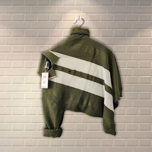 OEM ODM personnalisé hommes Slim Fit pour le cou pull en tricot Design rayé léger hiver pull à manches longues 330g tenue décontracté - Product Image 2