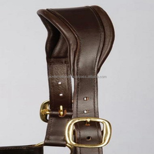 Licou de cheval en cuir marron de luxe de haute qualité avec casque de conception anatomique et matériel en laiton réglable robuste - Product Image 3