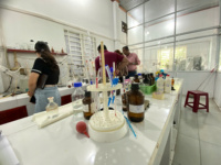 Latex centrifugé à haute teneur en ammoniac 60% DRC pour la production de gants ménagers