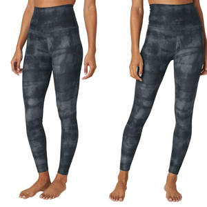 Precio más vendido Mujeres Diseño superior Legging personalizado Ropa de entrenamiento Legging Mujeres Legging Hecho en el mejor Pakistán Mujeres Legging - Product Image 6