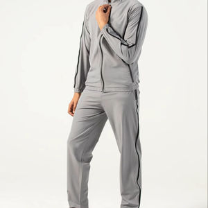 Vente en gros sur mesure ensembles survêtement léger en nylon et polyester survêtement coupe-vent zippé pour hommes - Product Image 1