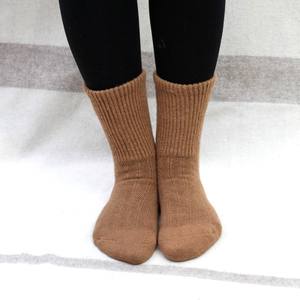 Chaussettes en laine pour l'hiver Chaussettes en laine de Mongolie de qualité supérieure pour hommes, chaudes et douces, durables, marron camel - Product Image 6