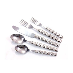 Ensemble de couverts en acier inoxydable cuillère et fourchette à couteau robuste et poli en or à bas prix - Product Image 4