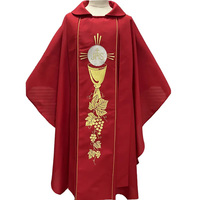 Tissu Polyester rouge avec broderie dorée Père Prêtre Chasuble avec étole 2025 Chasuble brodée neuve sur mesure
