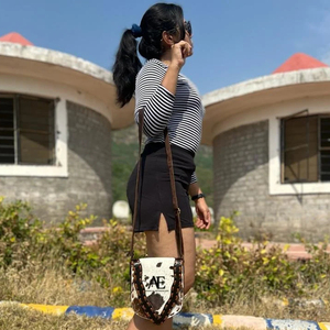 กระเป๋าสะพายไหล่หนังวัวแท้, กระเป๋าข้างสะพายข้างสไตล์ตะวันตก - Product Image 1