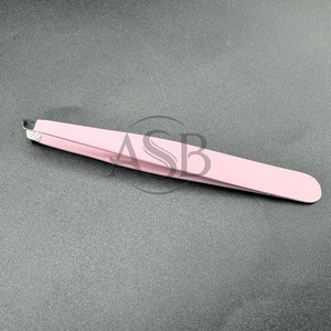 Pinzas para cejas profesionales con logotipo personalizado Pinzas para dar forma a las cejas puntiagudas inclinadas de acero inoxidable sostenibles con caja de almacenamiento - Product Image 4