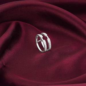 Lujoso anillo de boda de plata 925 personalizado 10K 14K 18K oro blanco Moissanite Diamond Pave ajuste para su Día Especial - Product Image 3