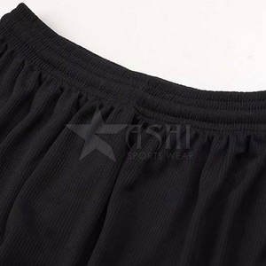 Ensemble d'uniformes de football de vêtements de sport avec motif de nom de joueur fabriqué par le fournisseur au Pakistan - Product Image 6