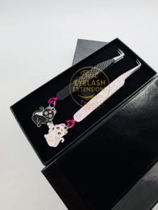 Nouvelle pince à cils magnétique à 90 degrés avec revêtement en poudre de couleur variée, porte-clés chat, logo personnalisé, outils de beauté - Product Image 2