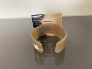 Brazalete de cuerno de búfalo natural Brazalete ancho pulido hecho a mano para colecciones de joyería de moda unisex, Bohemia y étnica - Product Image 4