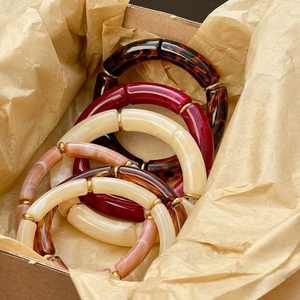 Bracelet en résine 2025 Nouveau design Résine époxy Design impressionnant Luxe Moderne Mariage Couleur/Taille/Logo personnalisés Fait main Premium - Product Image 6