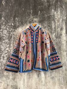 เสื้อแจ็คเก็ตปักลายซูซานีผ้ากำมะหยี่สไตล์โบฮีเมียนสำหรับผู้หญิง – แฟชั่นลายดอกไม้สไตล์ชาติพันธุ์ทำมือสุดหรู - Product Image 1