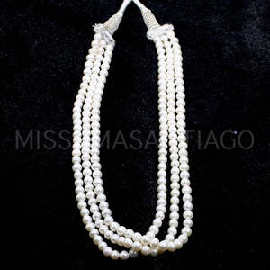 Vente en gros collier de perles blanches Accessoire de bijoux élégant et luxueux - Product Image 5