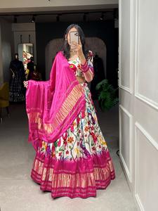 Tenue indienne fantaisie de haute qualité Pure Gaji Silk Lehenga Choli avec Dupatta avec impression numérique Fournisseur mondial - Product Image 2