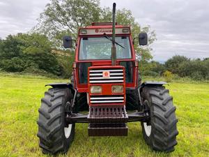 Fiat 680 - 220-90 Tracteurs état d'origine Année 2000 Taille du moteur 1.0 L Fiat 680 - 220-90 Tracteurs état d'origine - Product Image 4