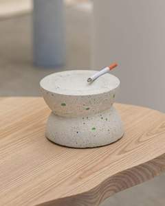 Cenicero Moderno de Resina para el Hogar, Dormitorio, Habitación de Invitados, Sala de Estar, Mesa de Comedor, Restaurante, Bar - Product Image 3