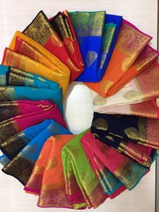 ส่าหรีผ้าไหมใยสังเคราะห์บริสุทธิ์เนื้ออ่อนมีขนหนาและลาย3D แบบดั้งเดิมสวยงาม - Product Image 6