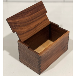 Venta al por mayor Precio barato sostenible Bonito diseño Salero de madera con tapa única Hecho en Vietnam Lavihexco - Product Image 1