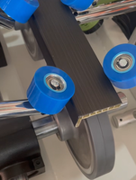 Équipement de travail du bois à haute productivité pour l'enrobage des coins pliés de substrats en PVC en forme de L avec moteur et pompe, machine de menuiserie