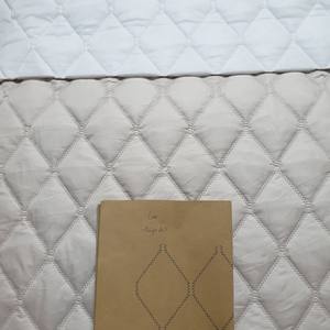 Acolchado de poliéster 100% KSD 1396 de alta calidad de patrón bordado de Vietnam 2-5 capas estándar ambiental para hoteles - Product Image 3