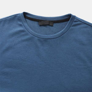 เสื้อยืดแขนสั้นคอกลมสุดหรูสำหรับผู้ชายเสื้อพิมพ์ลายบล็อกสี100% 200กรัมทำจากผ้าฝ้าย - Product Image 2